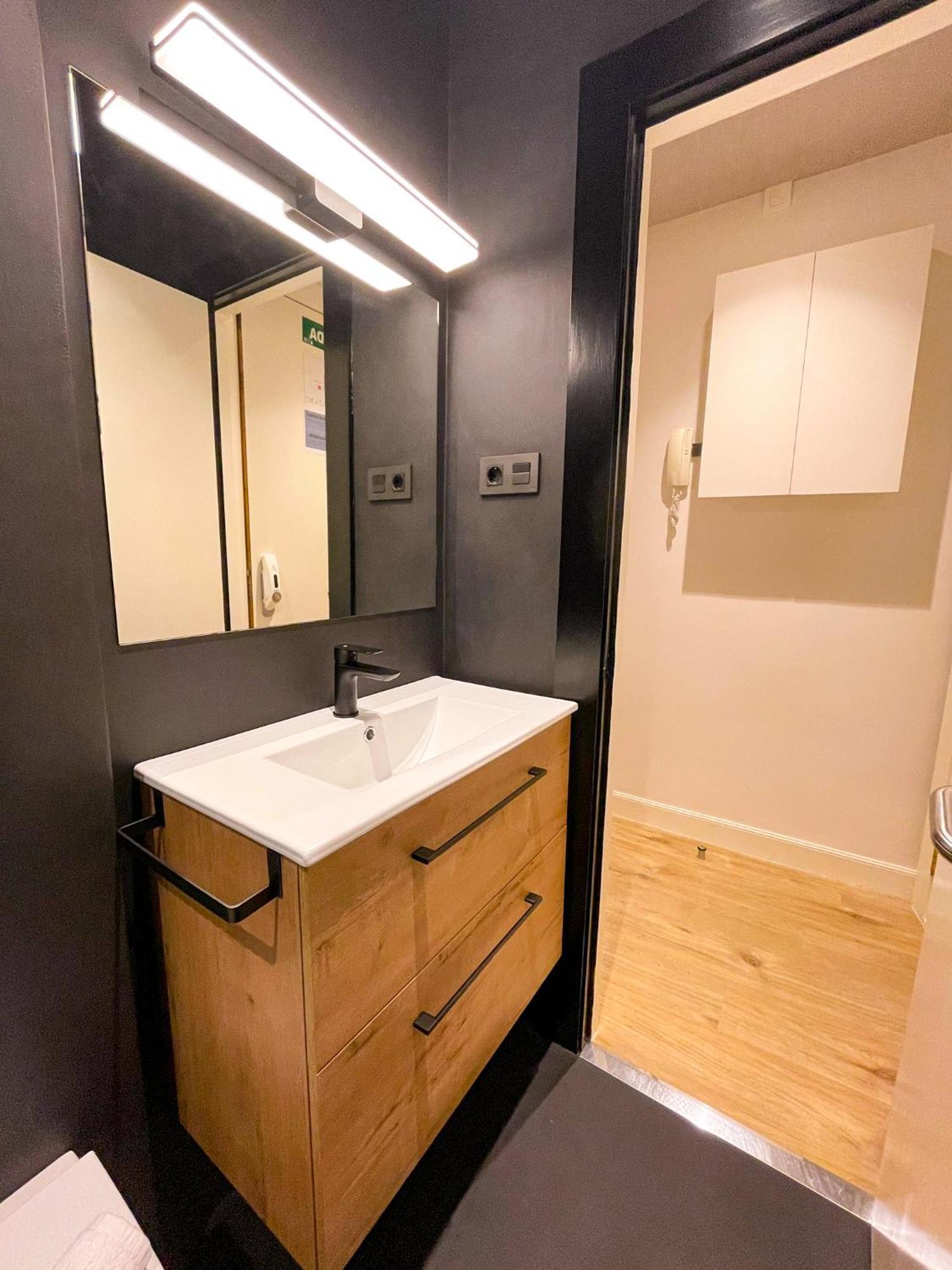Appartement Vivienda Turistica En Bilbao La Vieja Con Wifi Y Parking Extérieur photo